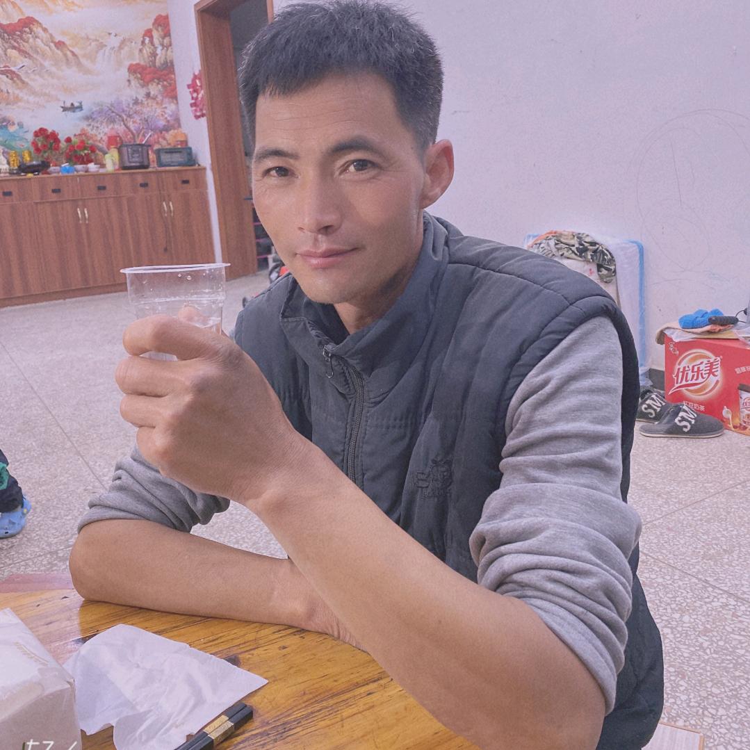 杯中酒一杯倒！