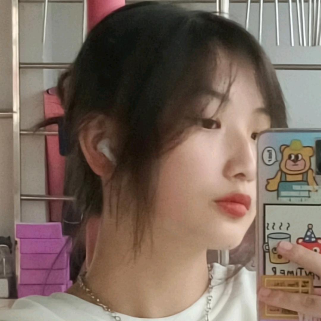 Emma👑（诗雅龄）