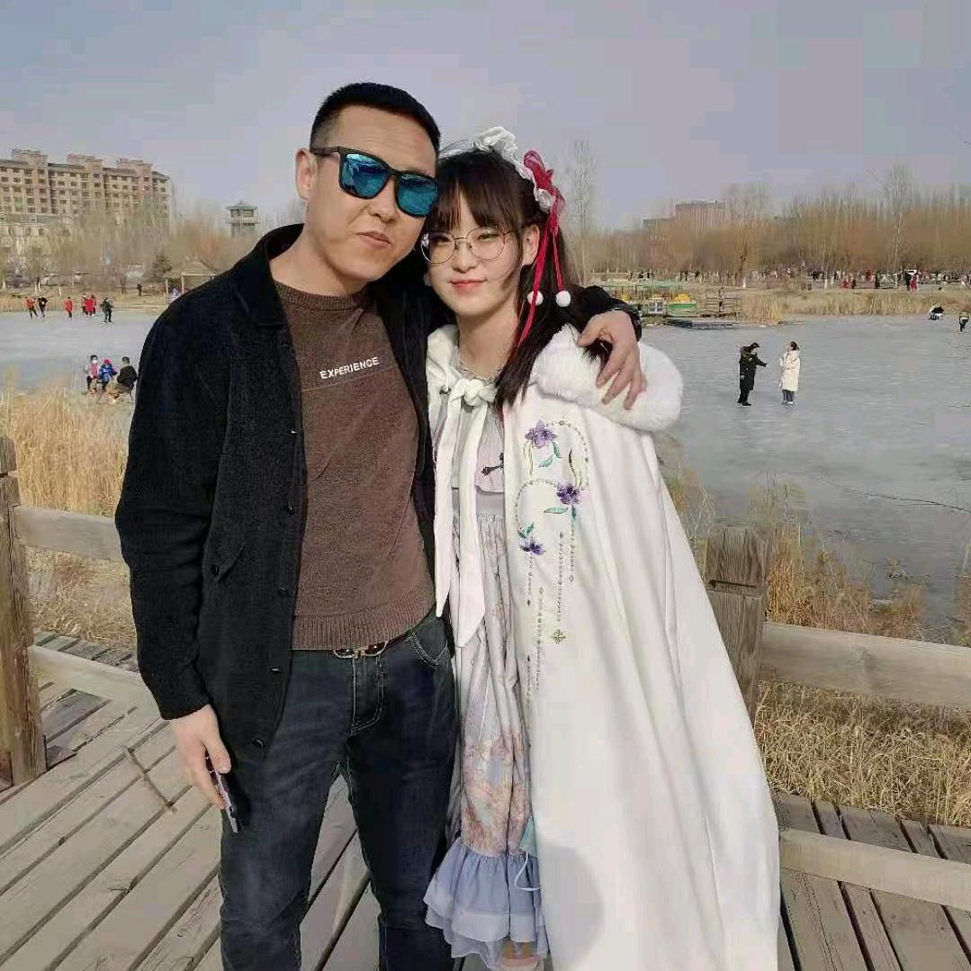 单亲妈妈（橱窗有