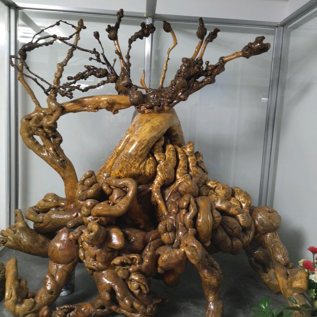 傲然挺立