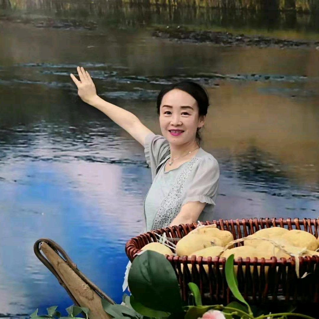 天山雨潇