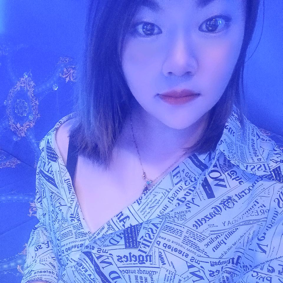 女人为谁妆？