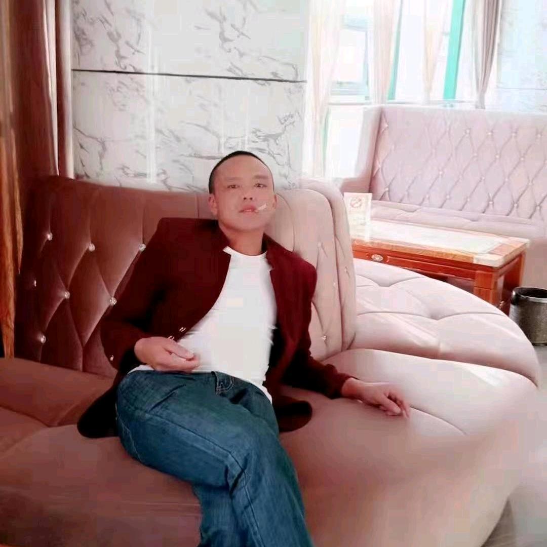 展翅飞翔