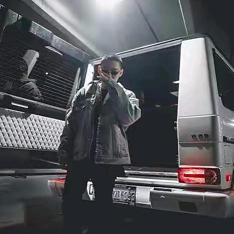 岳亮二手车