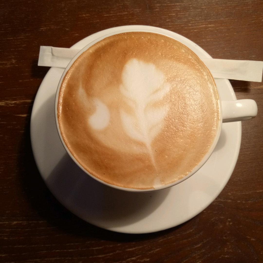 溪峰尚居宏泽利理发，美甲美睫纹绣