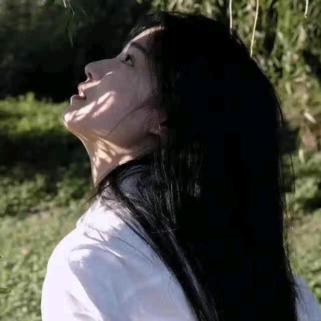 躲在童话里吃芒果
