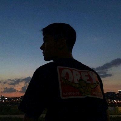 。X