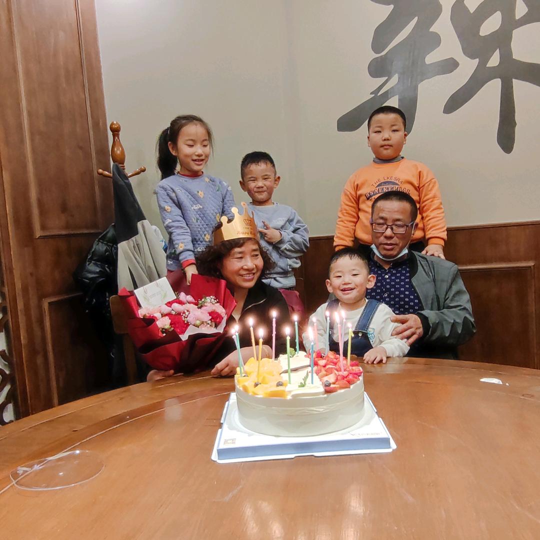 张友爱