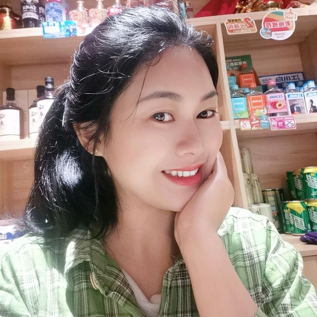 在忠县做赵美丽火锅的娟子