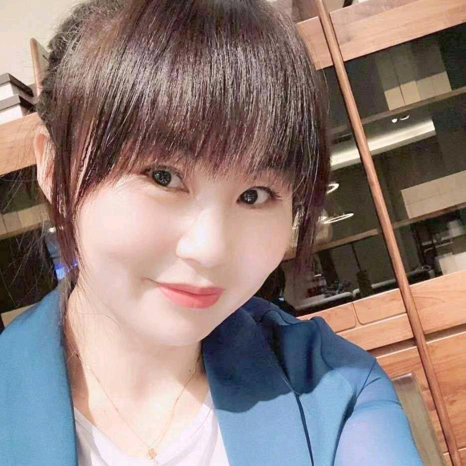 赖氏家具戚利雯