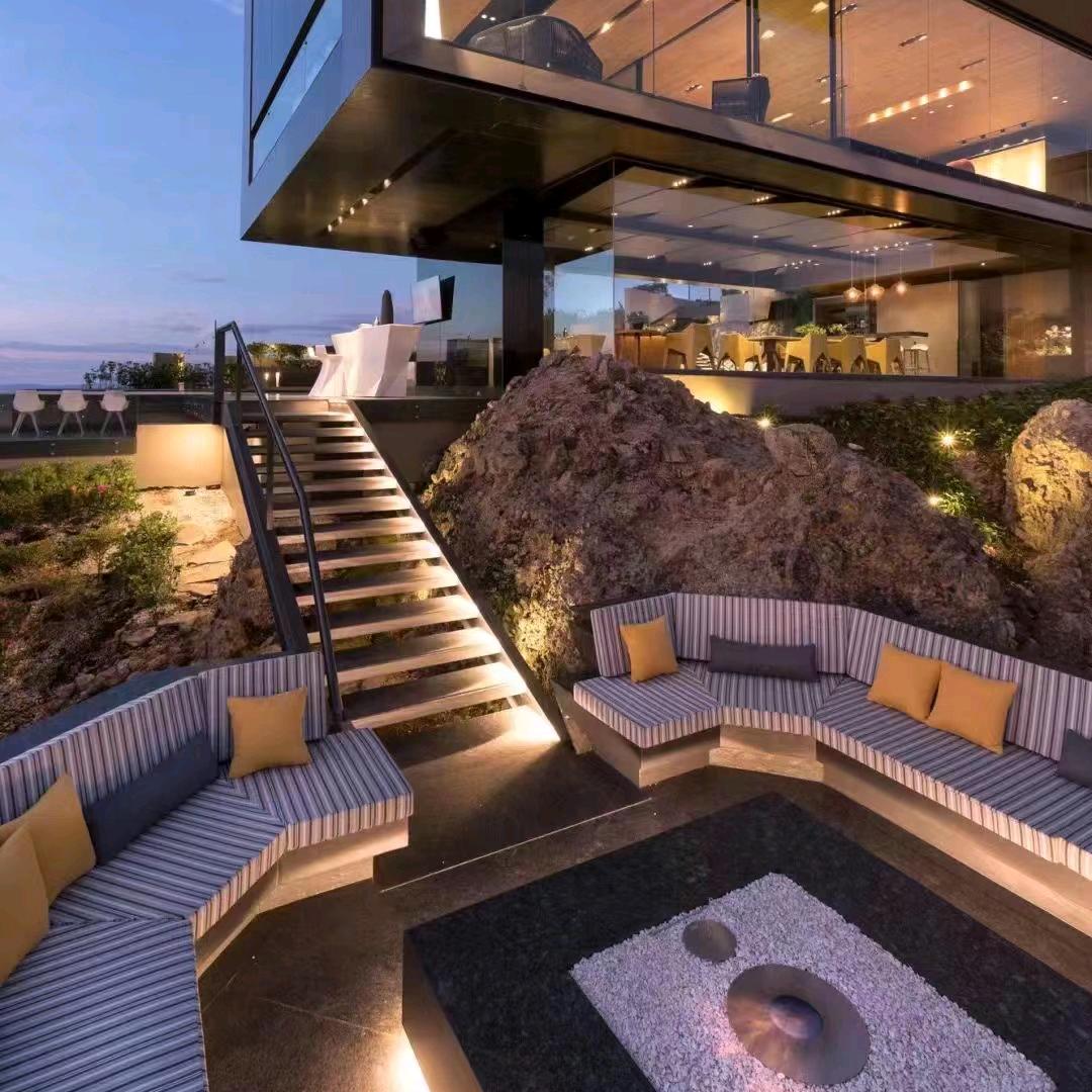 努力赚钱早日奔小康