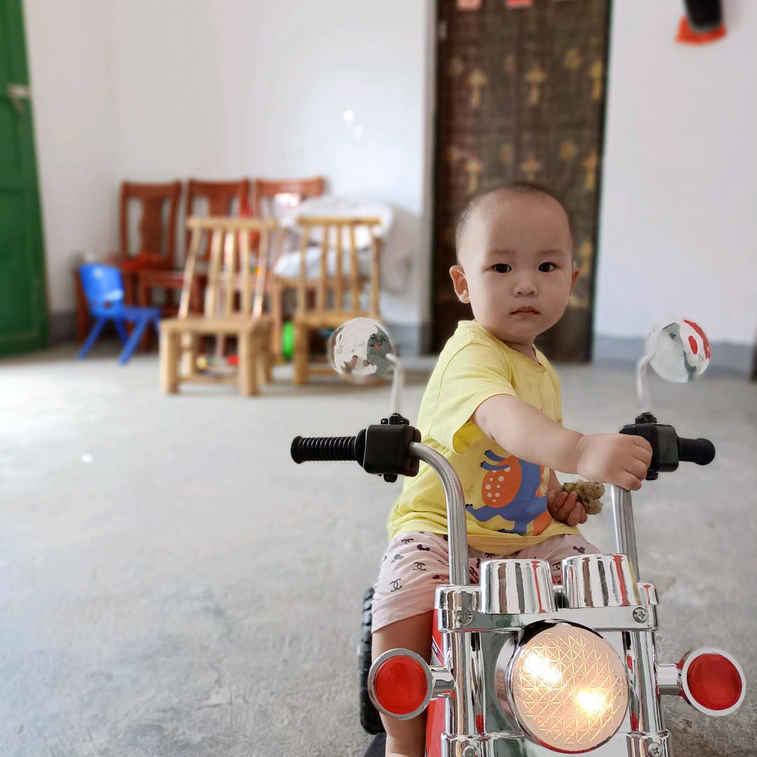 用户无聊看抖音