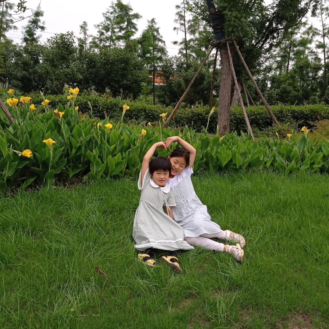 郑继云:幸福一家人😁🦋🦋