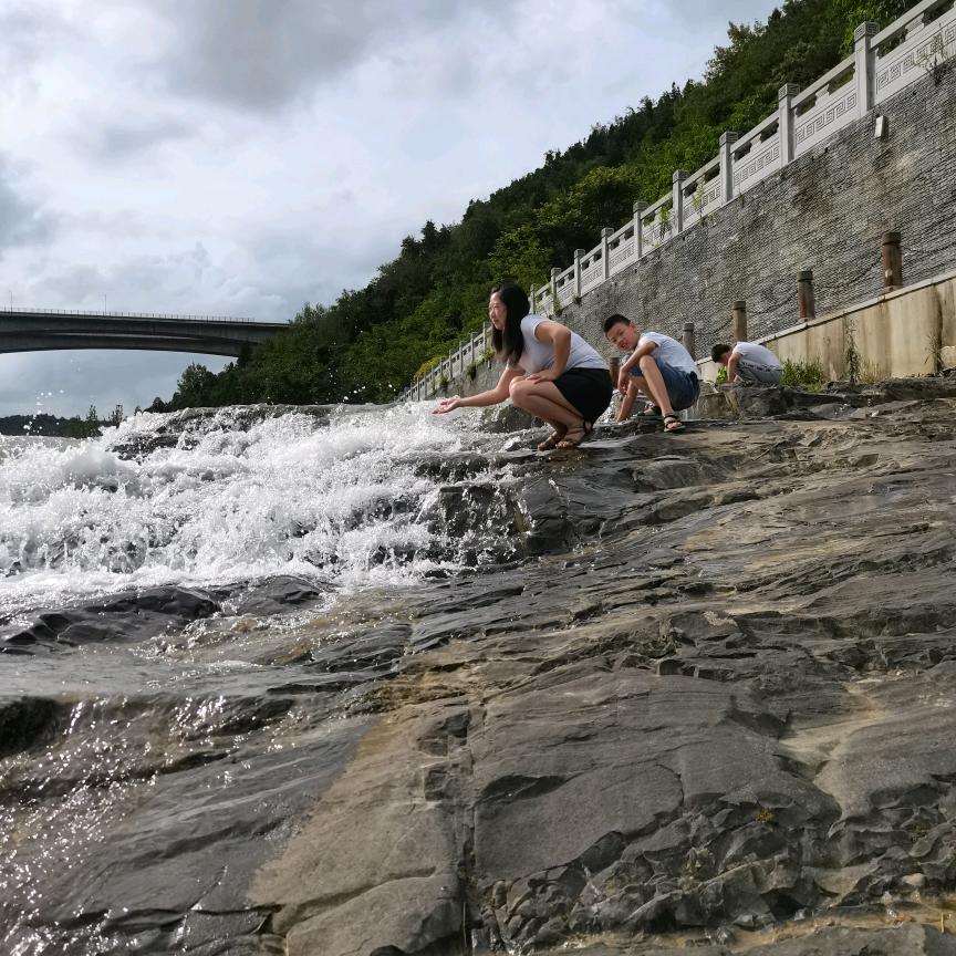 纠结“也成殇”