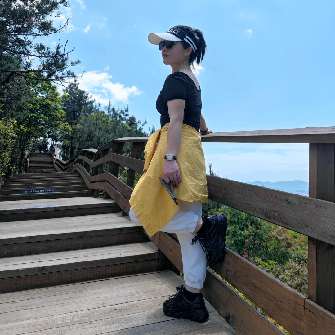 卖珠宝的👧🏻会跳舞💃🏻💃🏻