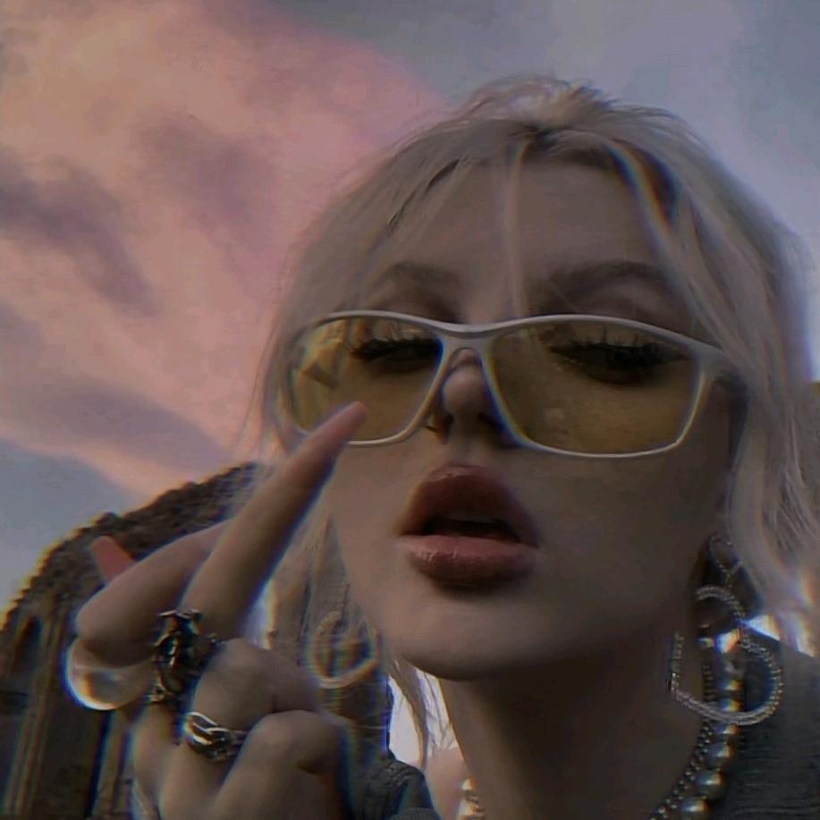 不吃香菜的小姐姐