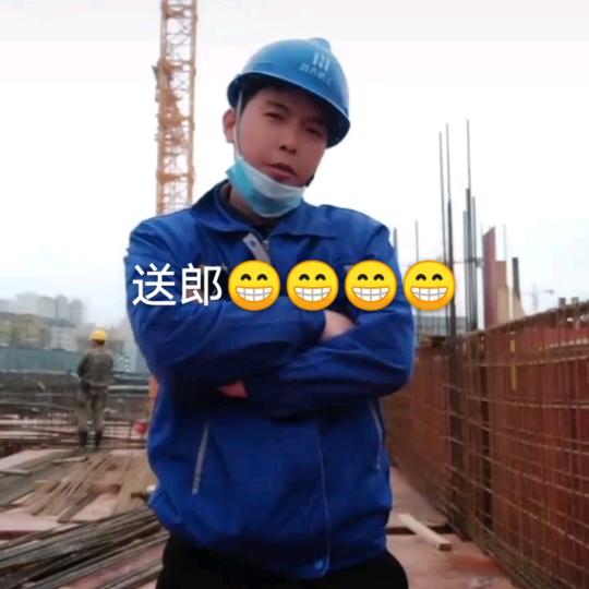 酒里烟里，我在风雨里等里