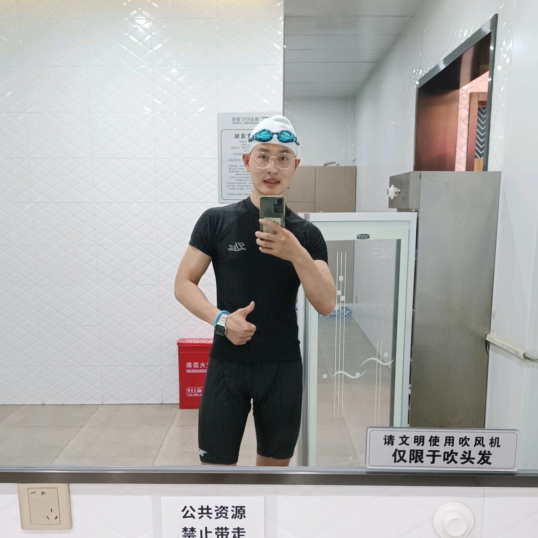 游泳范教练