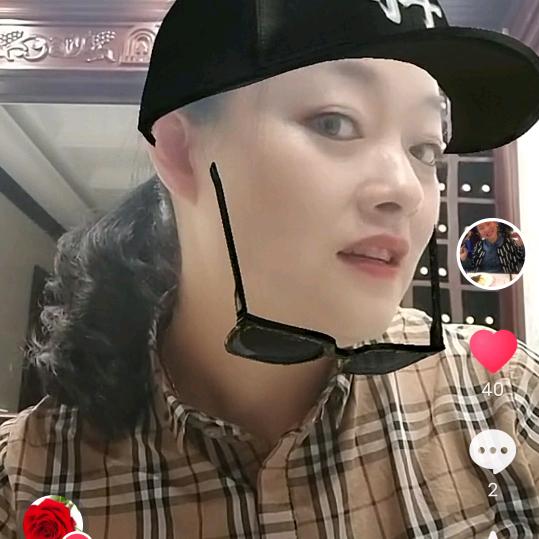 霞卫浴小姐姐   扬中月星TOTO