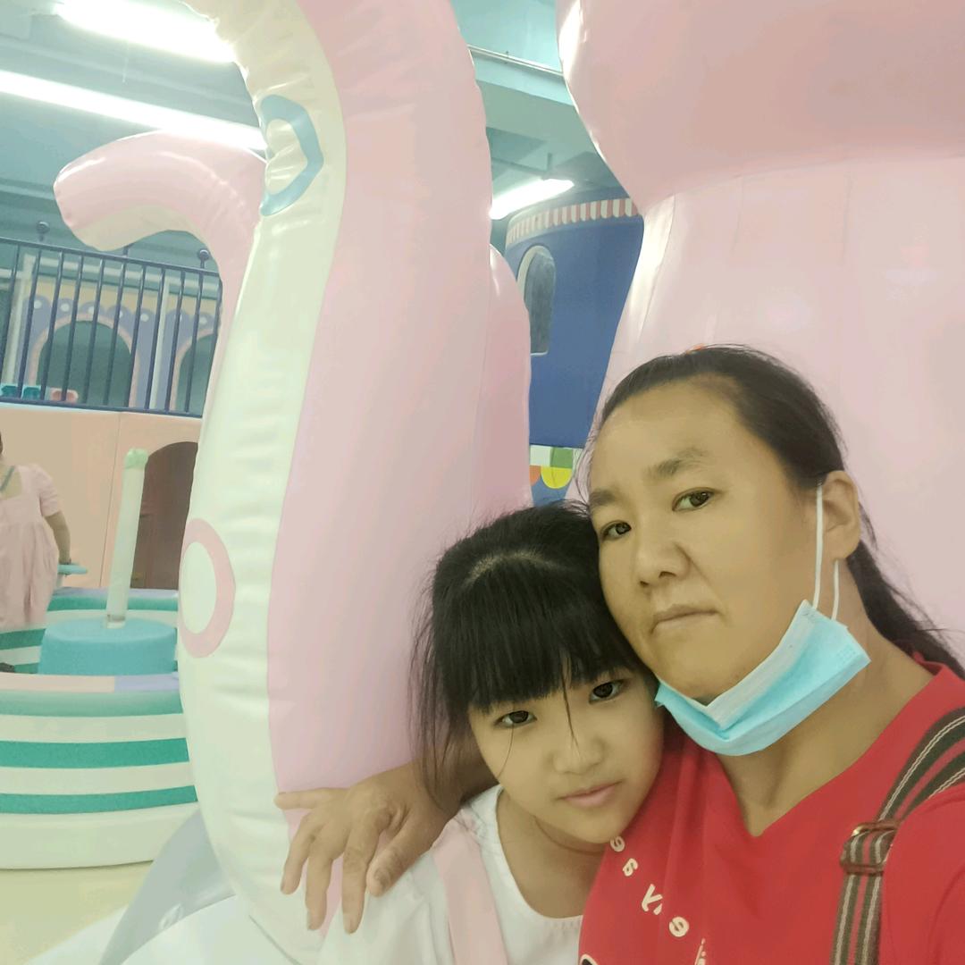 家有三个小宝贝儿