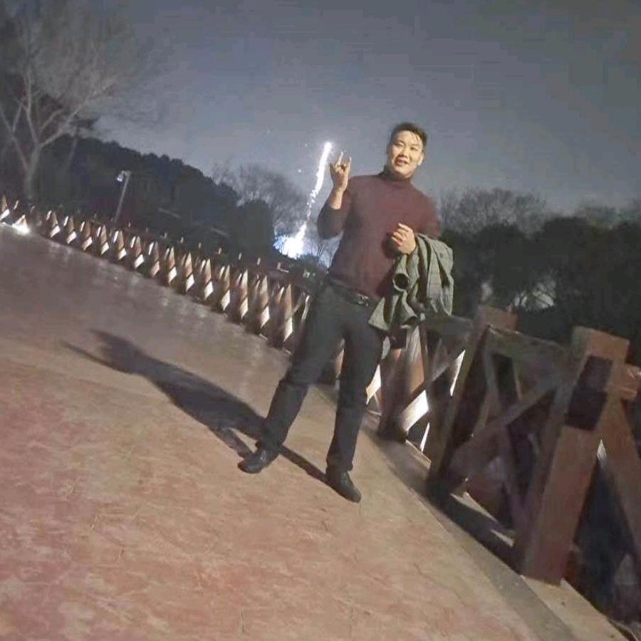 仰望天空