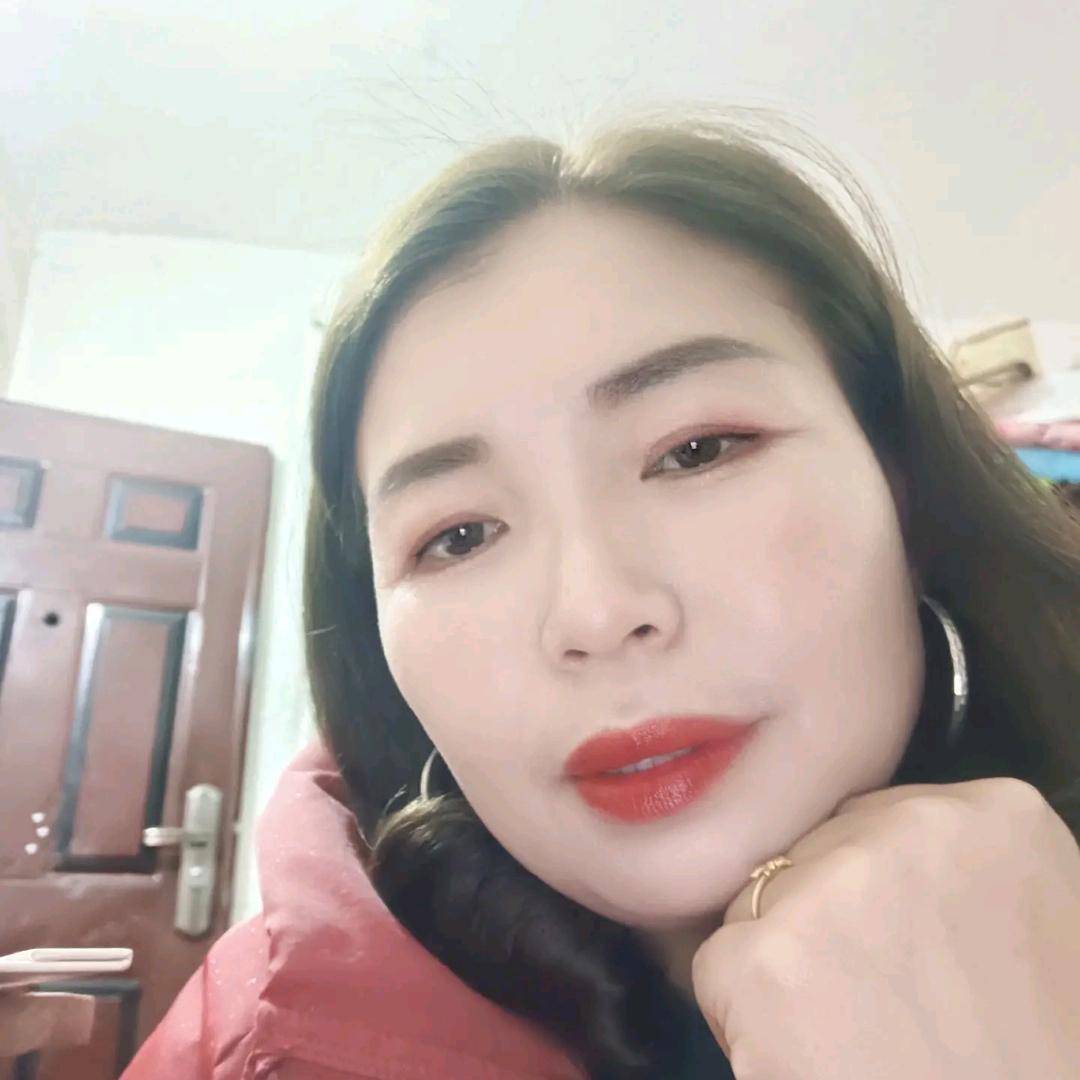 吉祥四宝，养牛妹