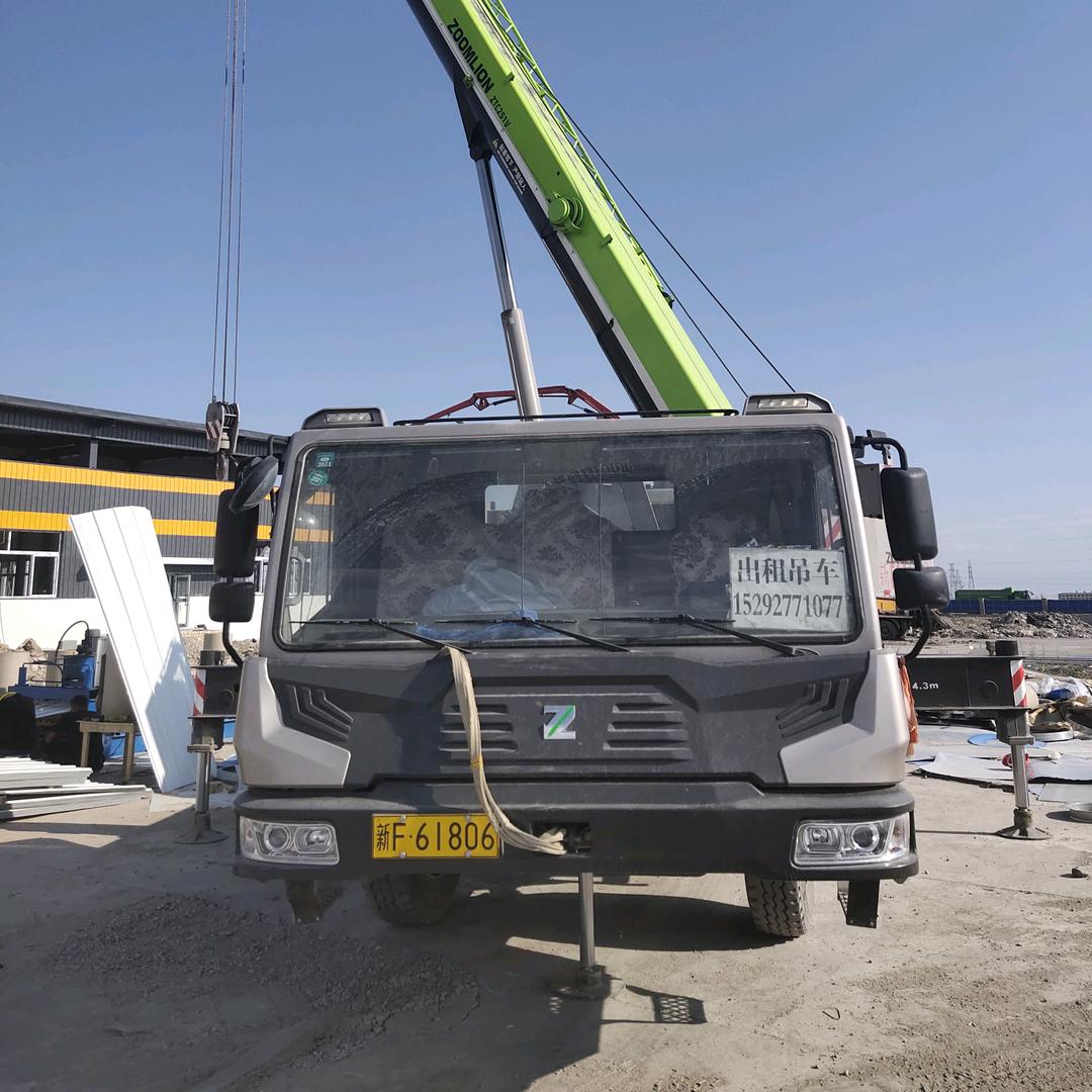 新疆霍城县清水河镇25吨吊车出租：山东人