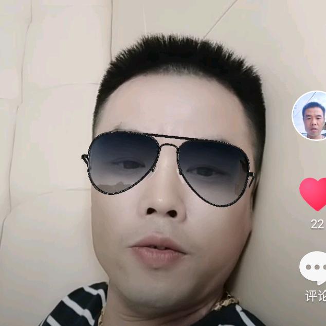 挖机出租小三哥