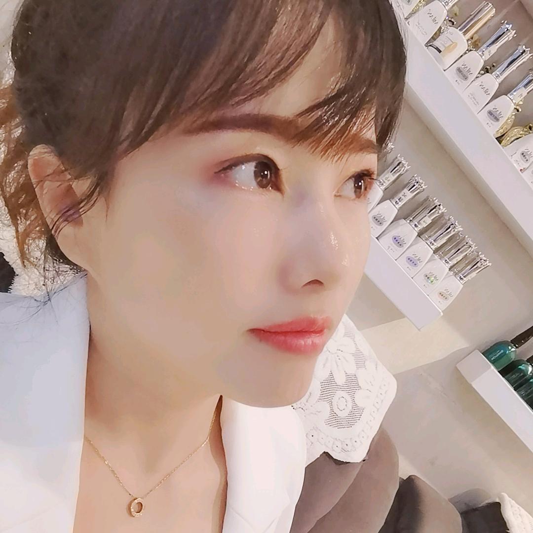 新化县纤体依族美容店
