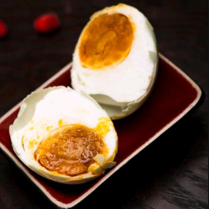 东平湖高老太红泥咸鸭蛋