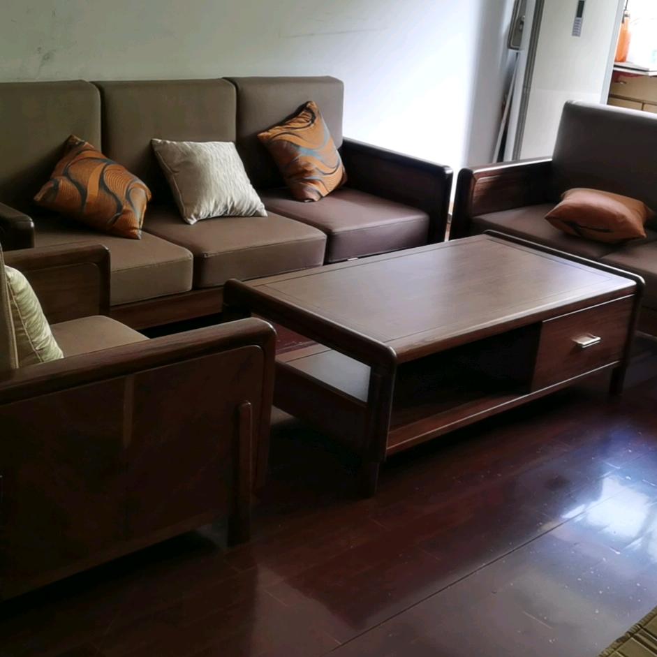 主要定制工程家具，酒店家具。
