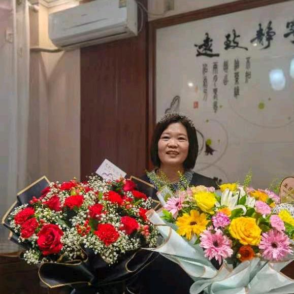 菏韵悠悠