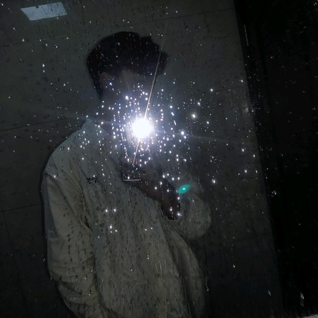 ♚