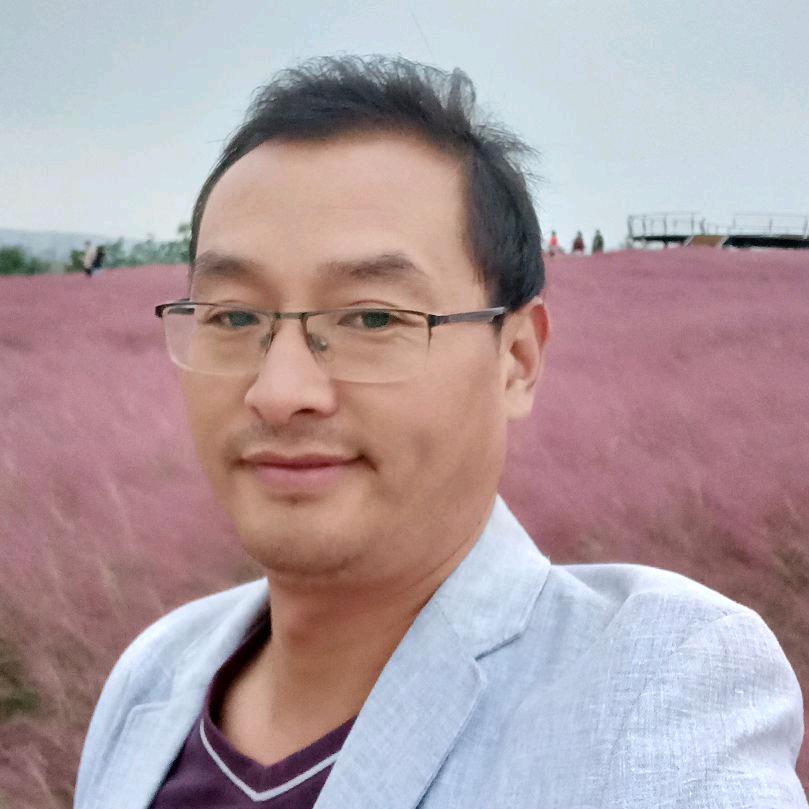 墨宝哥（拒绝连赞:)