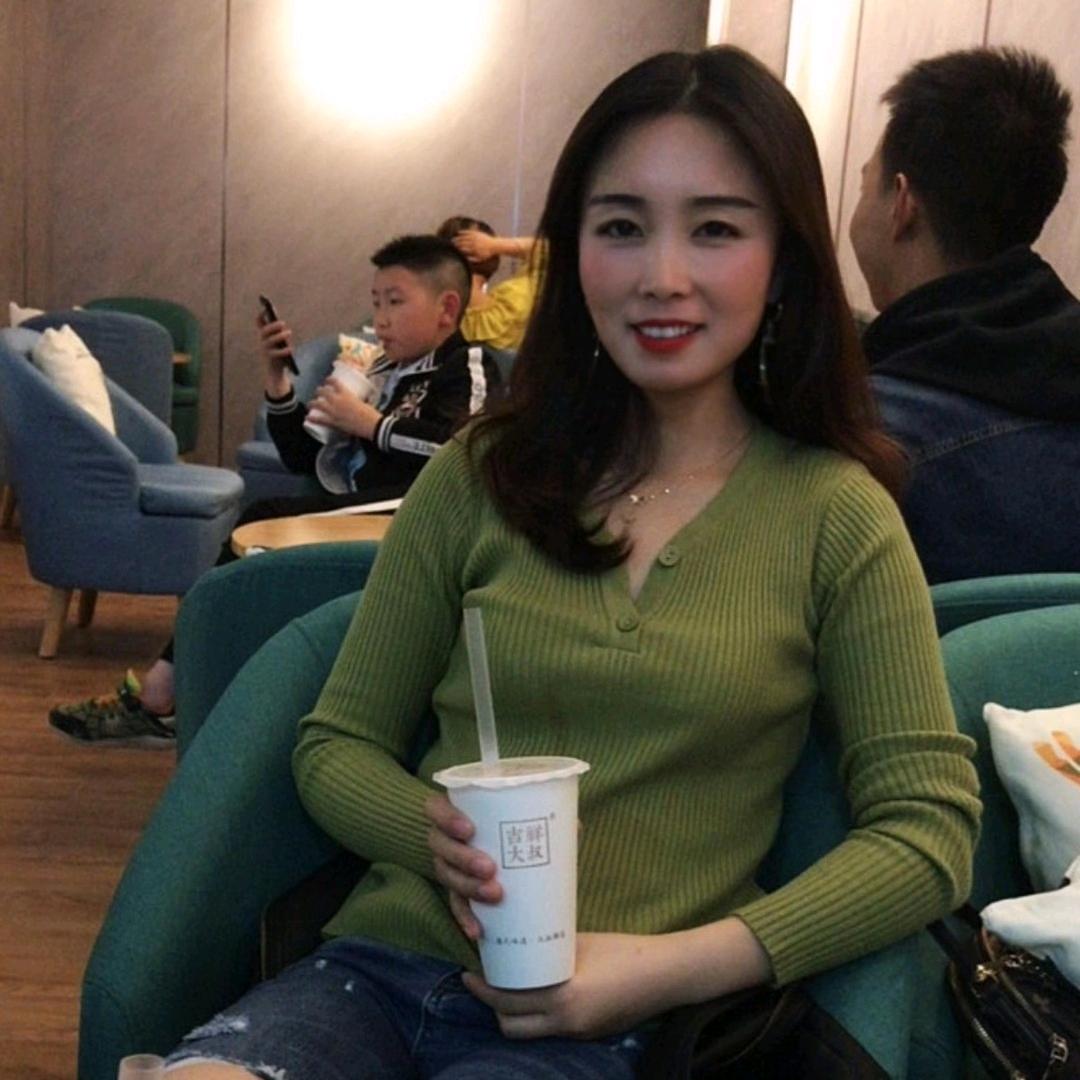 小  娅