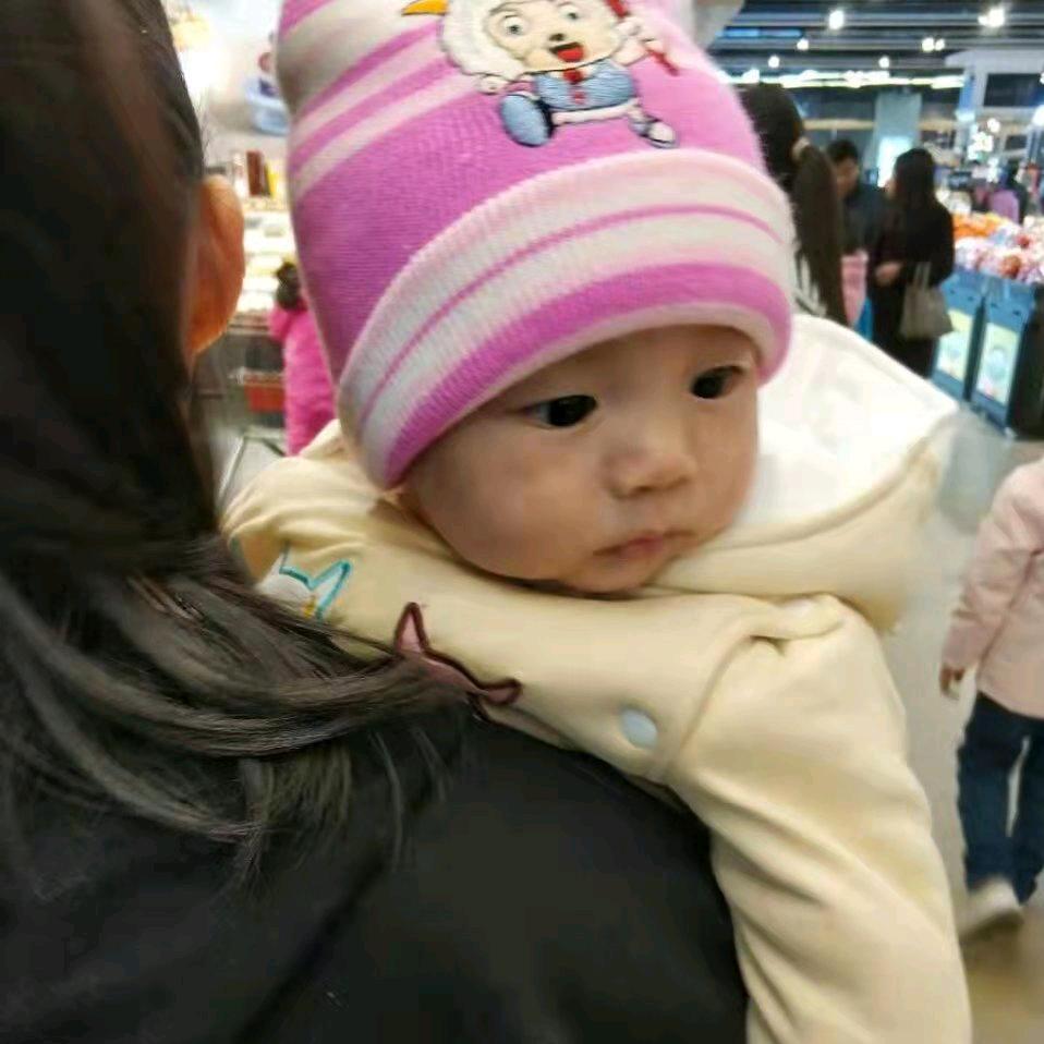 东东百货同款在橱窗