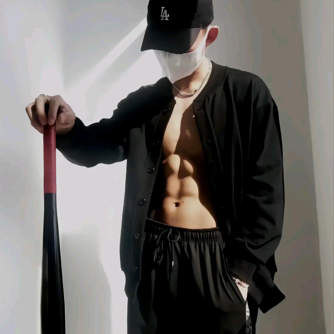 邱十一爱钓鱼