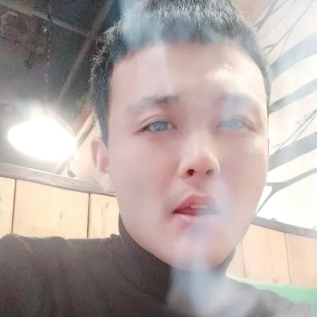 高帅.