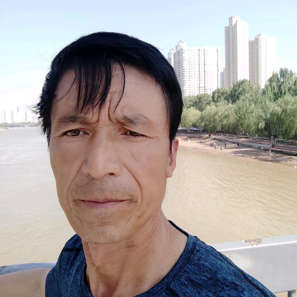公曹老王粘面馍