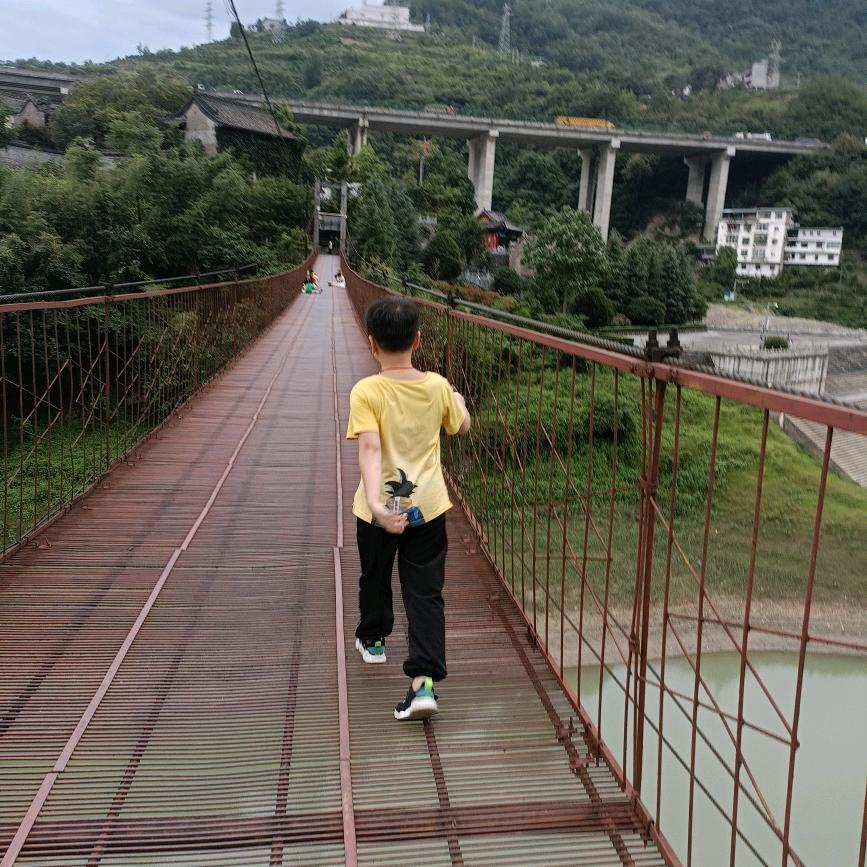 素必有涵