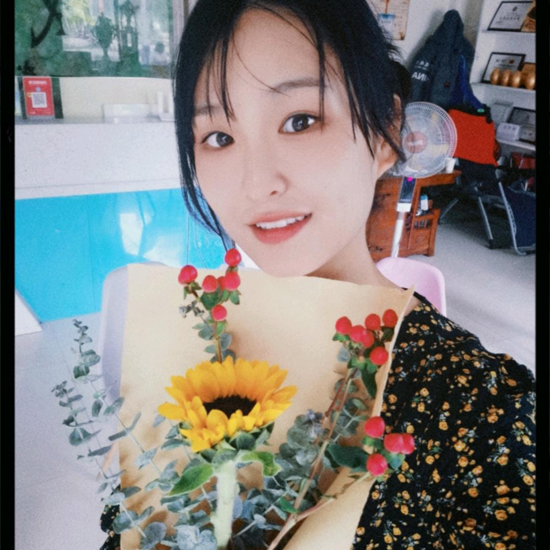 婷子姐姐🌸