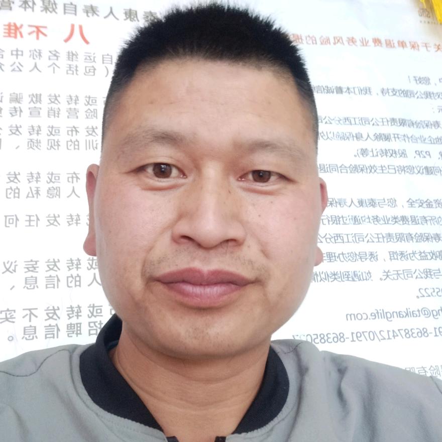 太平桥镇桥桥湾湾小雷草莓