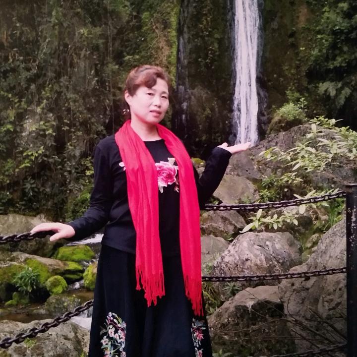 青青河边草