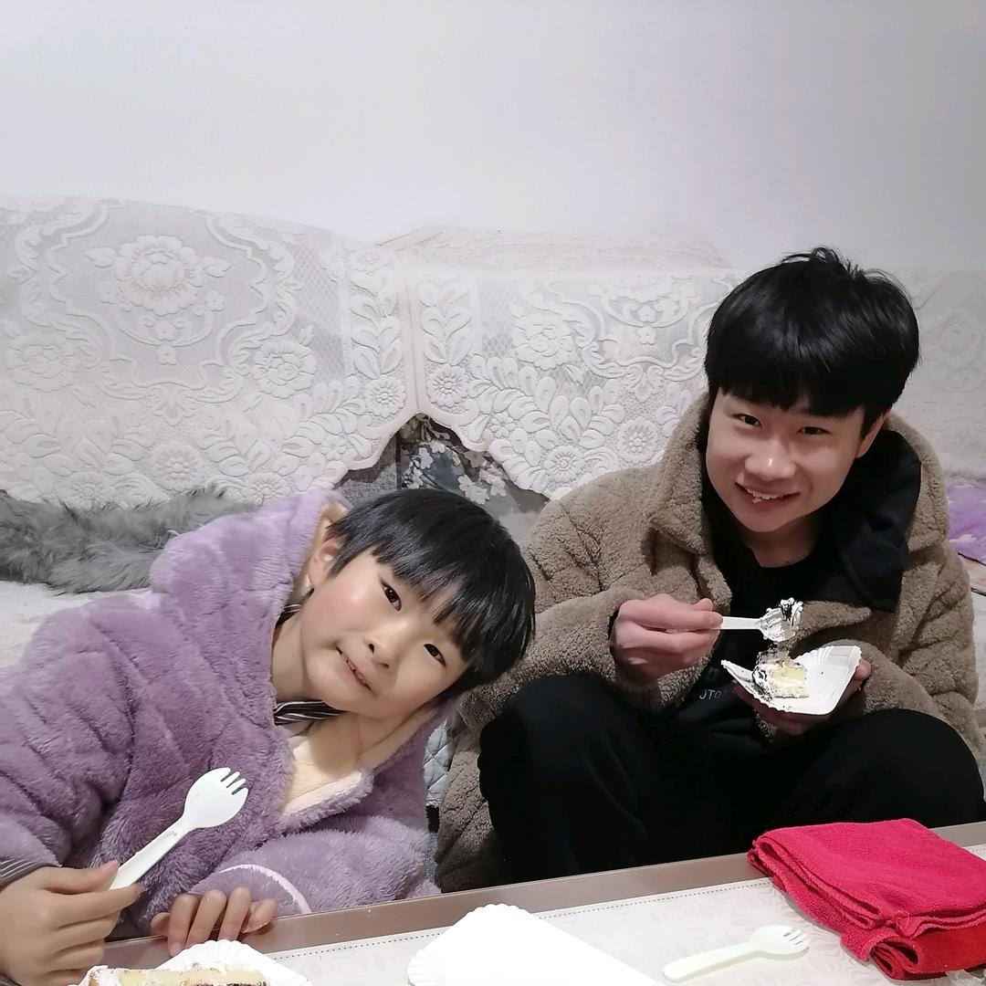四季欢喜🌹🌸👨‍👩‍👧‍👦