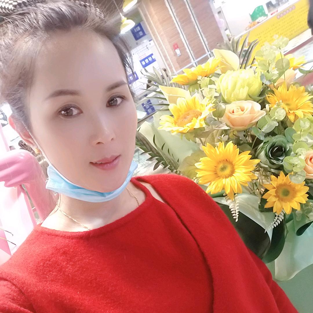 新疆哈密中驼，骆驼奶店