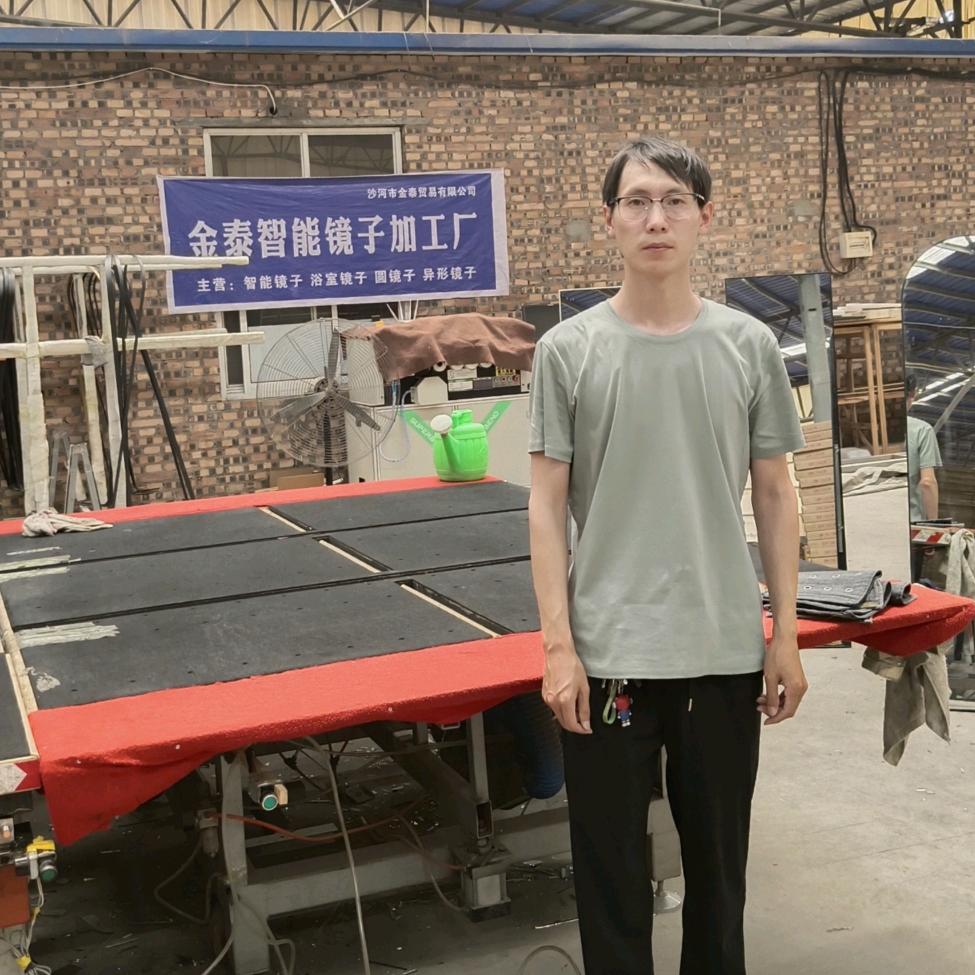 （1）金泰 带灯浴室镜子 工厂