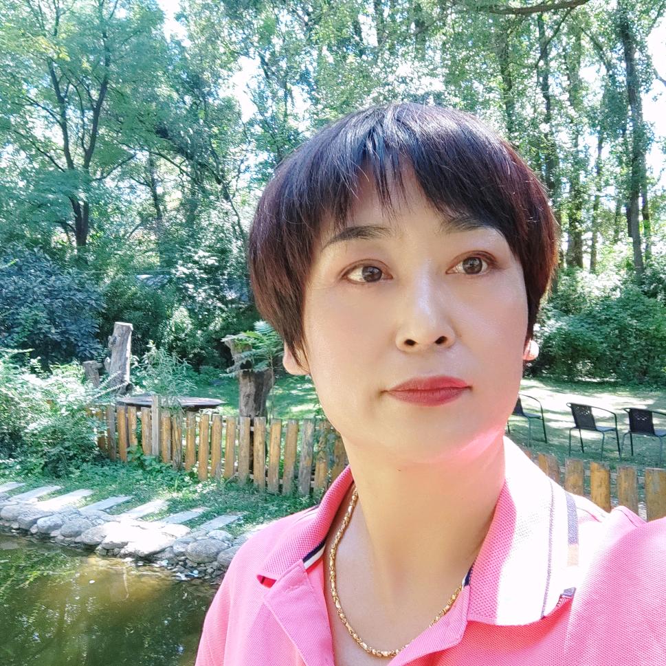 天桥区红霞美容店