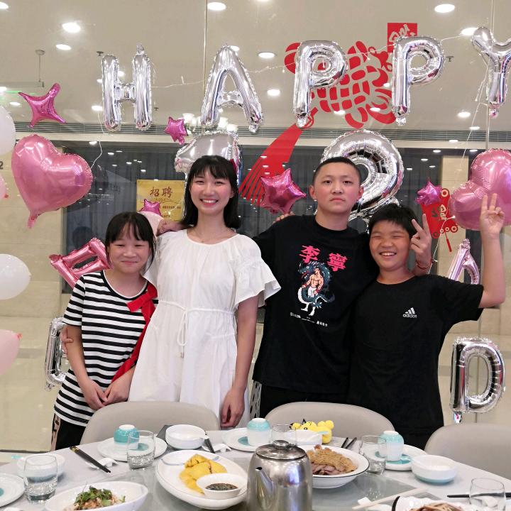 上海王芳外贸服装