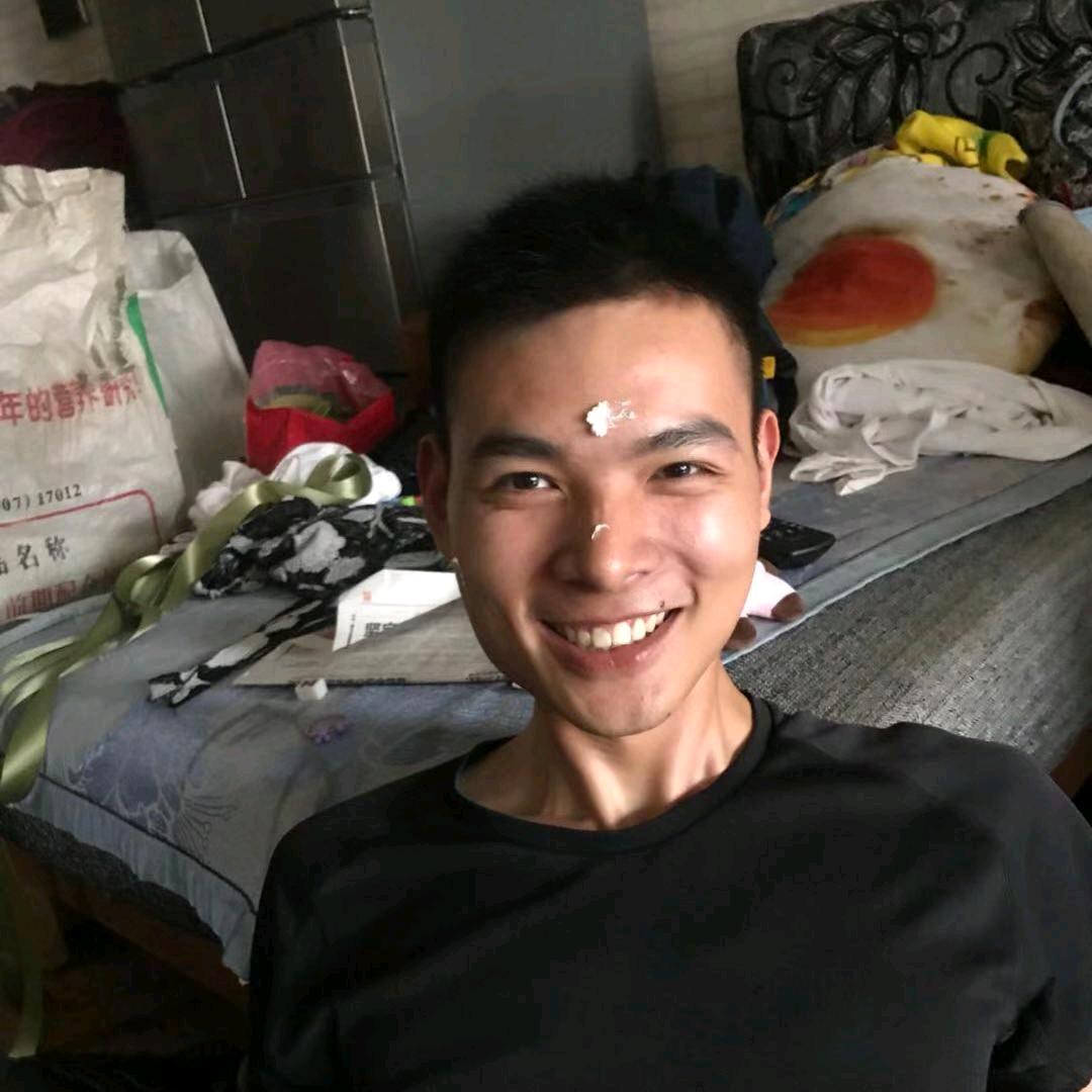 糊涂面包车.