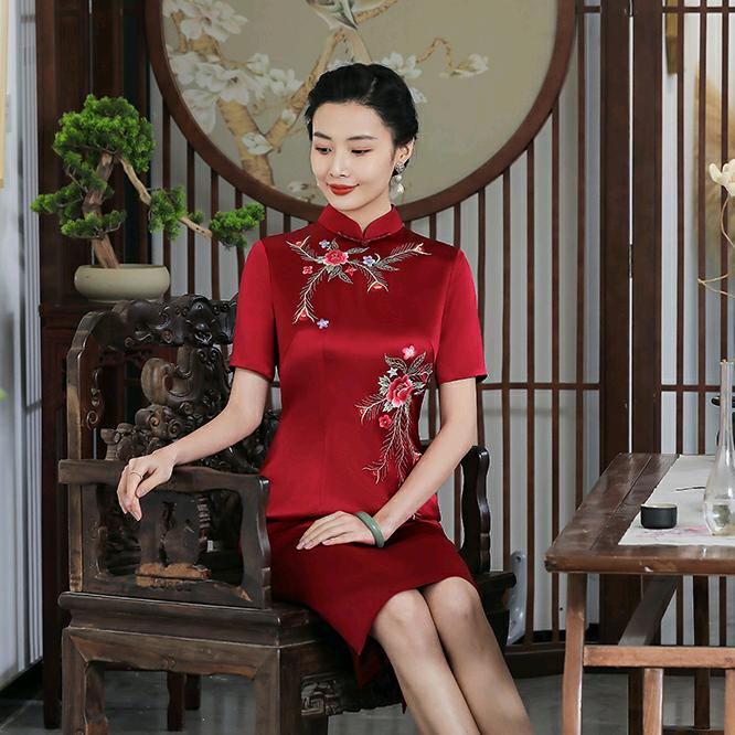 首玺苏州曼萨登商贸有限公司女装专卖店